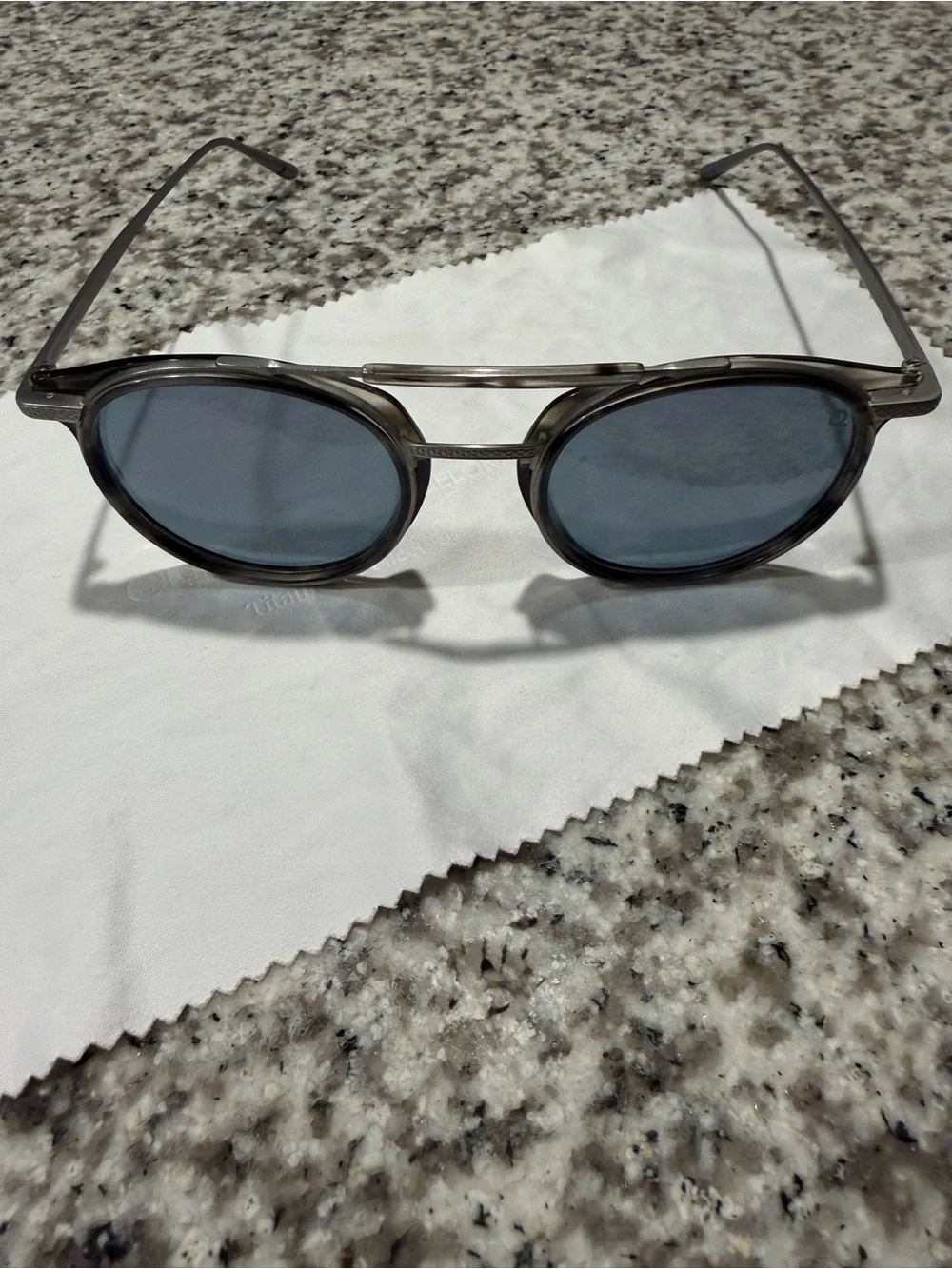 Men's Round Metal-Bridge Sunglasses in Blue Gradient